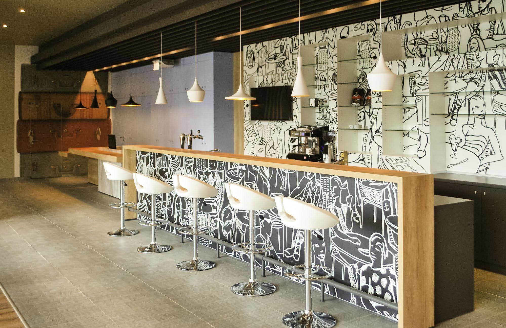 Hotel Ibis Airport